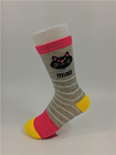 I calzini antibatterici tricottati del cotone dei bambini con differenti colori fanno per ordinare