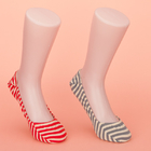 Bande grige/rosse non slittano i calzini invisibili nessun calzini della fodera di manifestazione con buona elasticità